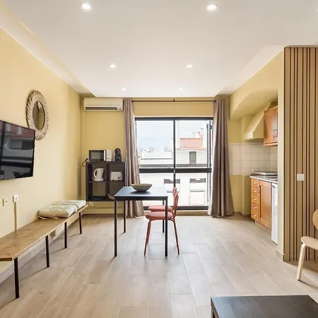 Joivy Charming Apt With Shared Pool In