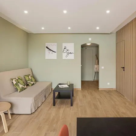 Joivy Charming Apt With Shared Pool In דירה אלבופיירה